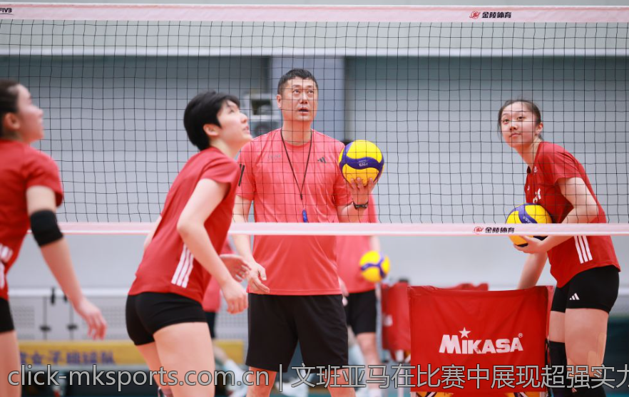 文班亚马在比赛中展现超强实力获得超级大三双